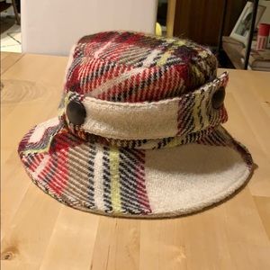 Burberry bucket hat